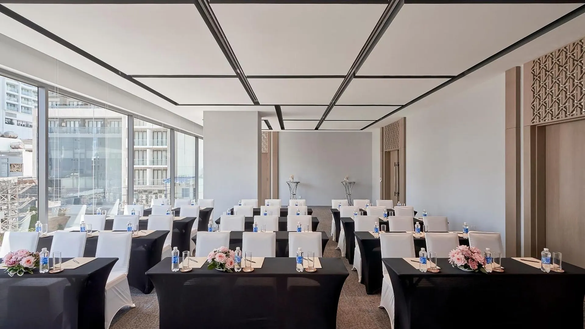 Adamas Boutique Hotel Nha Trang 5*,